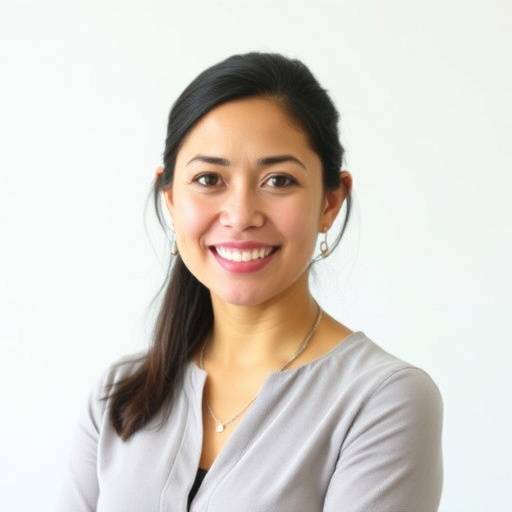 Retrato de Sofía Mendoza, fundadora e instructora principal de Elocuencia Maestra.